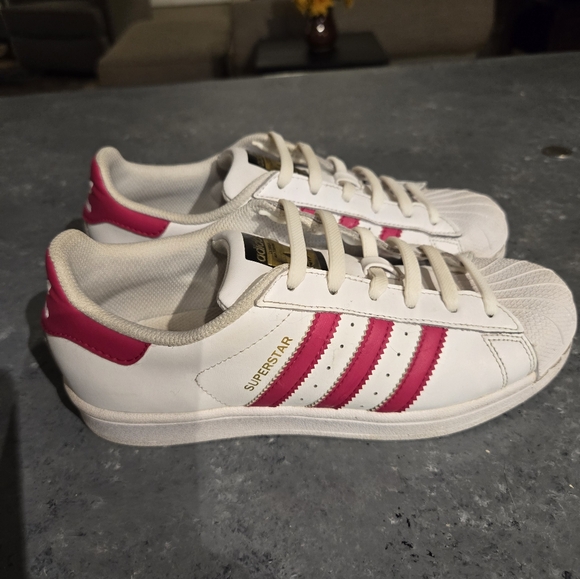 Adidas Superstars - Picture 6 of 8